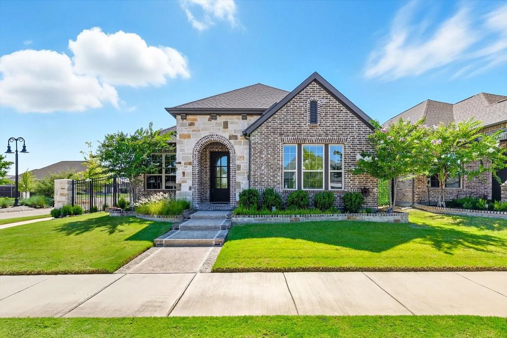 4760 Kings Garden Parkway, Arlington