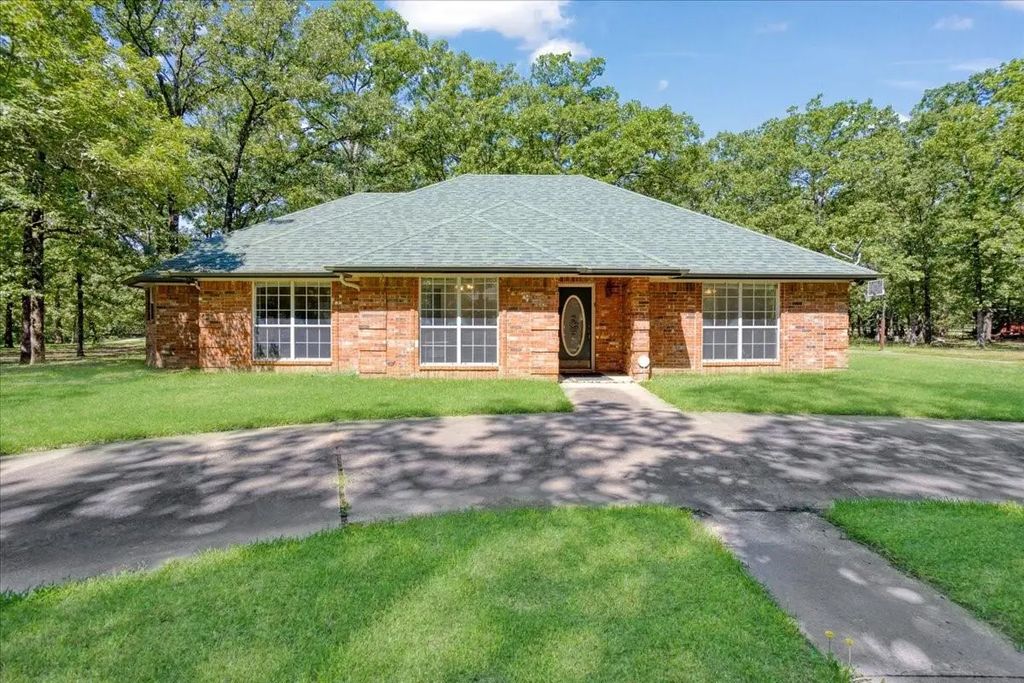 607 Dogwood Circle, Powderly