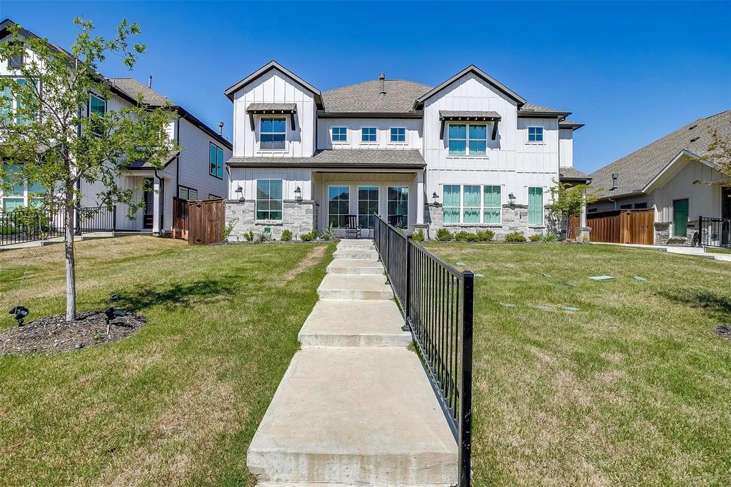 2241 Offerande Drive, Fort Worth
