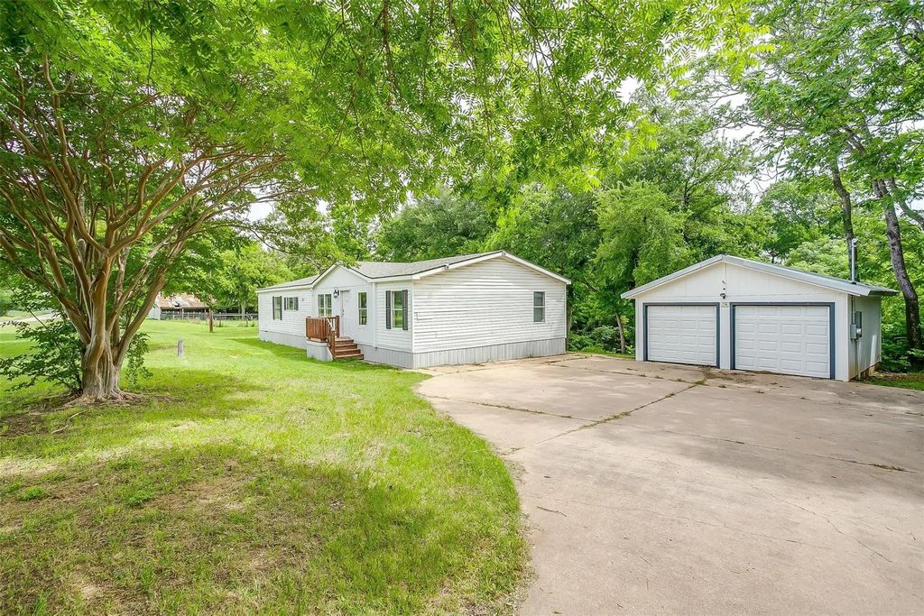 3368 Fm 66, Grandview