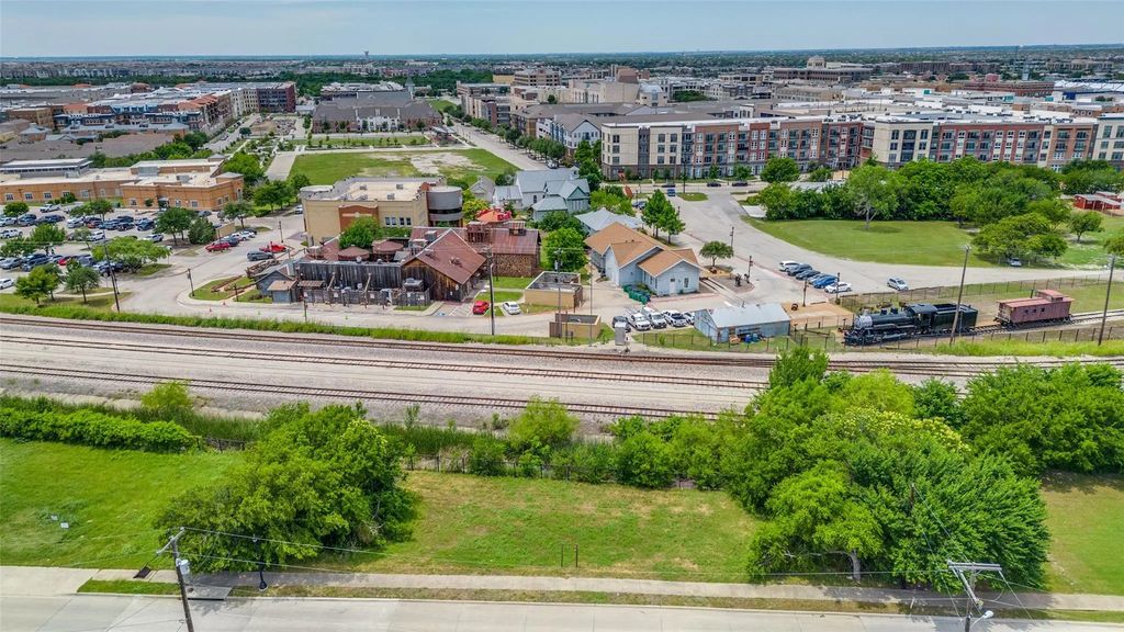 8661 1st Street, Frisco