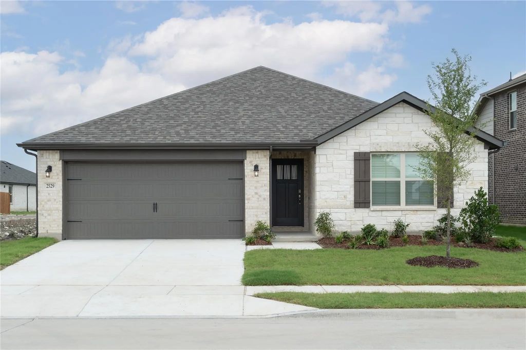 2529 Freeman Street, Anna