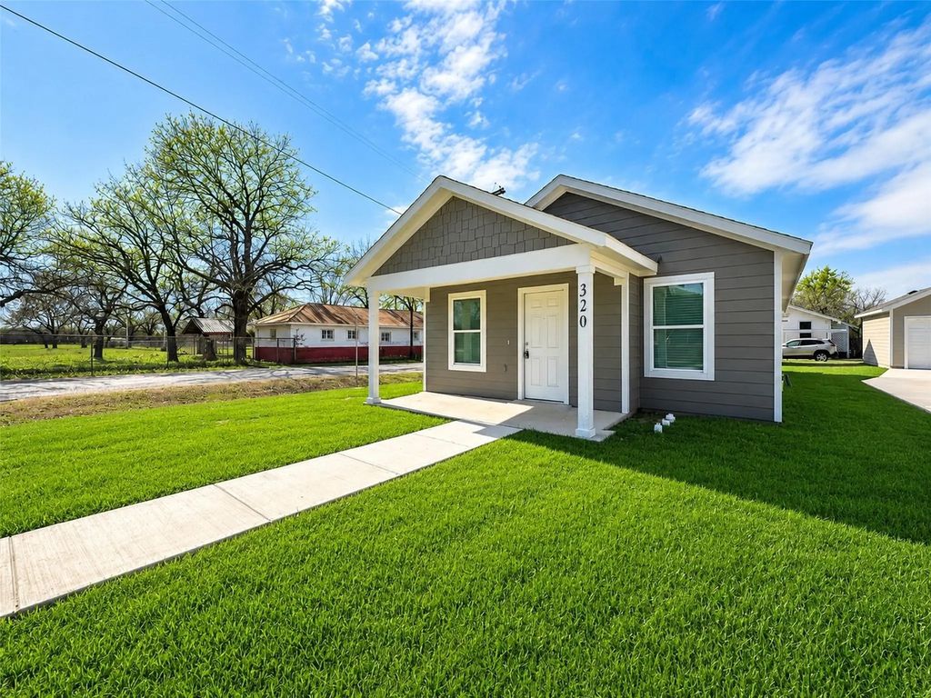 320 Sw 14th, Mineral Wells