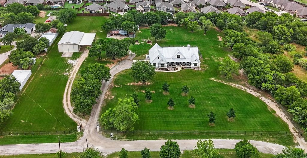 408 Creek Hill Way, Justin