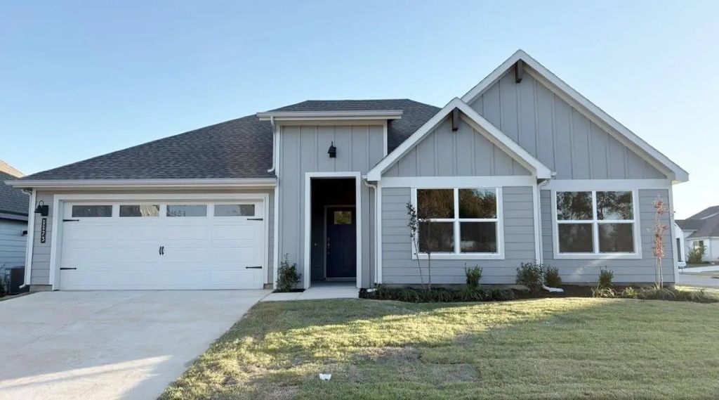 1173 Keystone Drive, Granbury