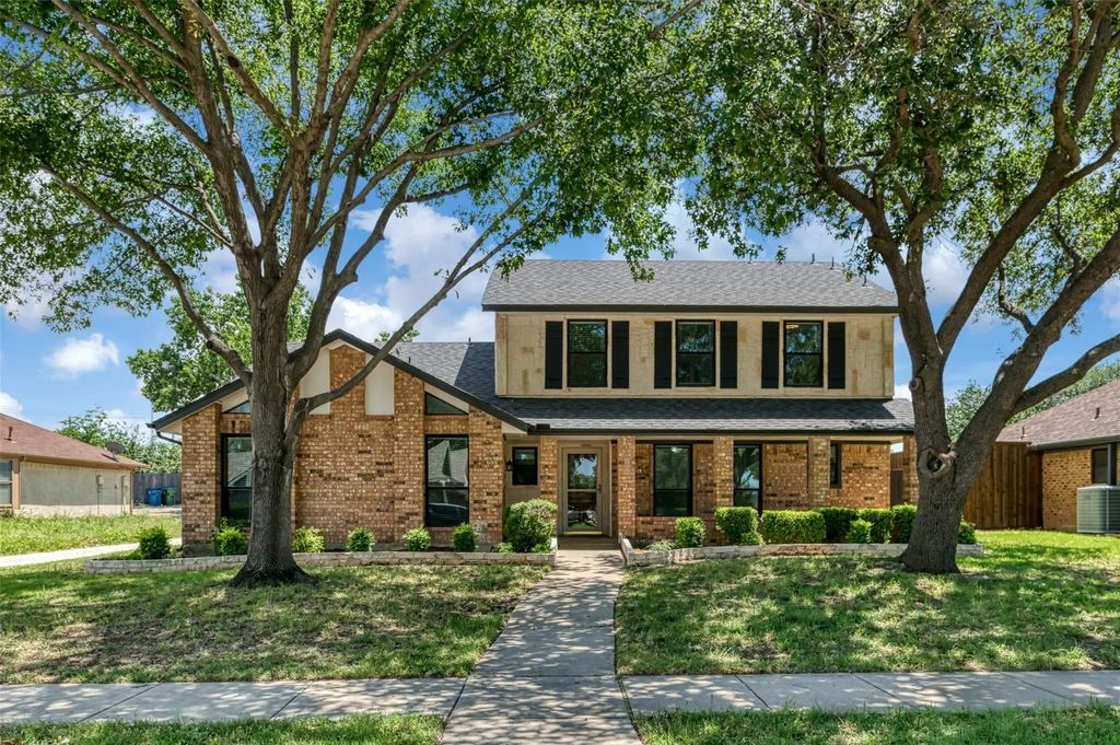 1606 Clarendon Drive, Lewisville