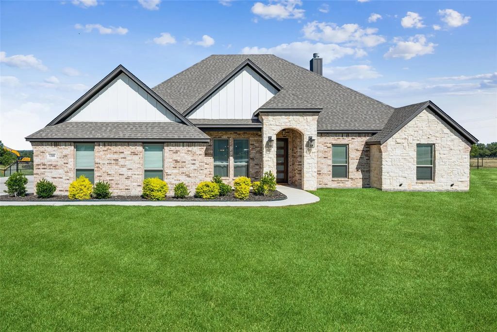 1308 Green Ridge Road, Weatherford