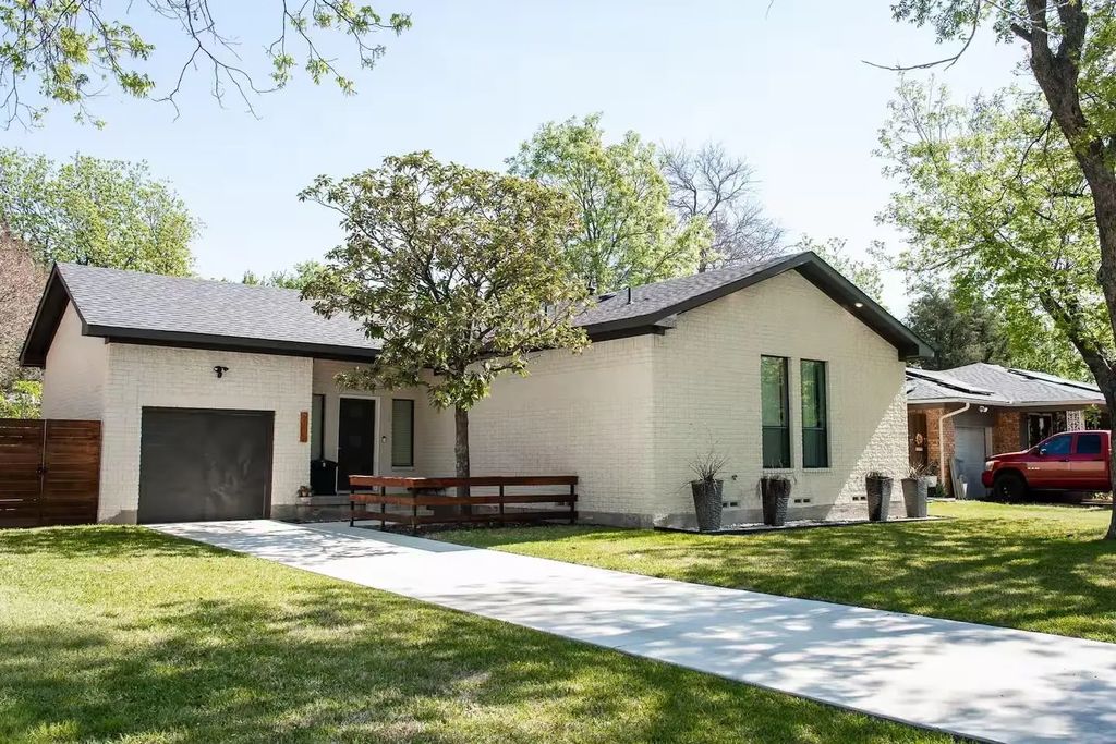 2421 Highwood Drive, Dallas