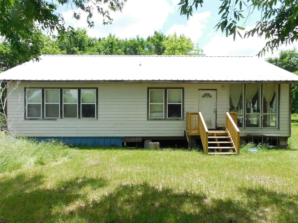 504 Ne 7th Street, Hubbard