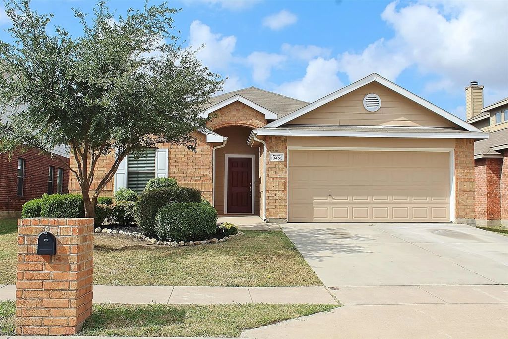 10453 Evening View Drive, Fort Worth