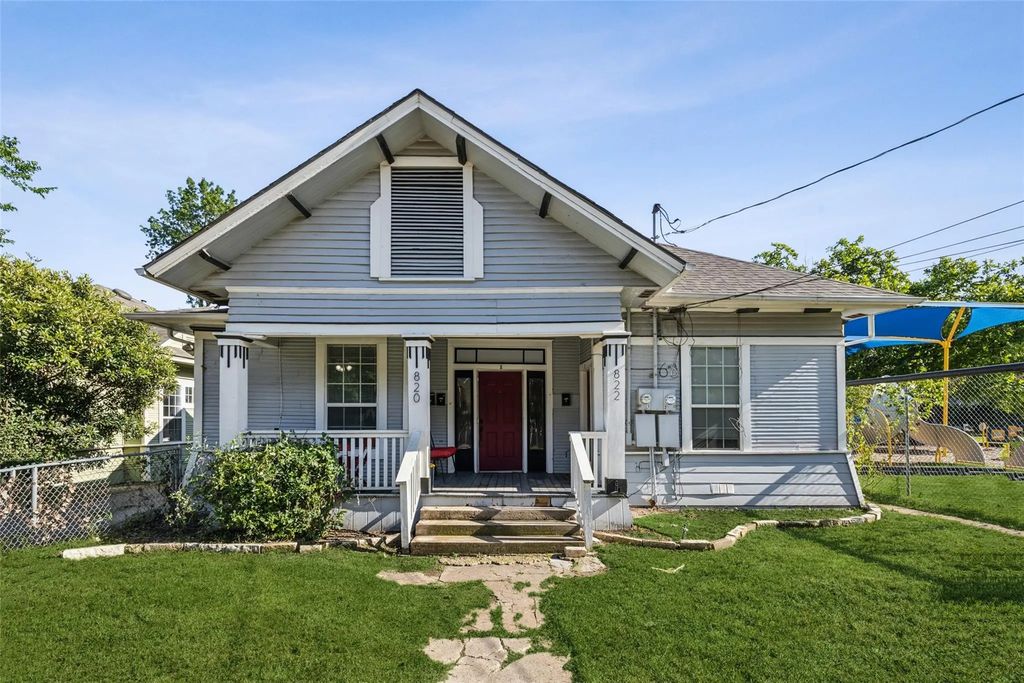 820 W 10th Street, Dallas