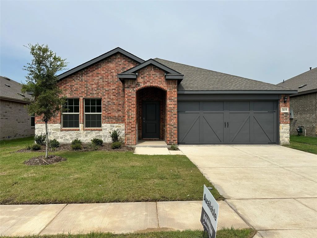 2019 Peregrine Way, Crandall