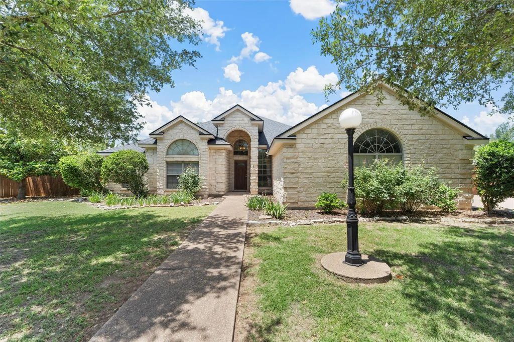 621 S Ruidoso Downs Drive, Robinson