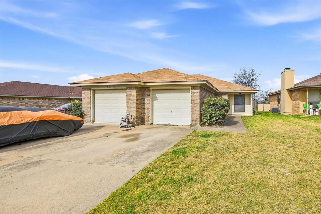 2812 Ridgecrest Drive, Fort Worth