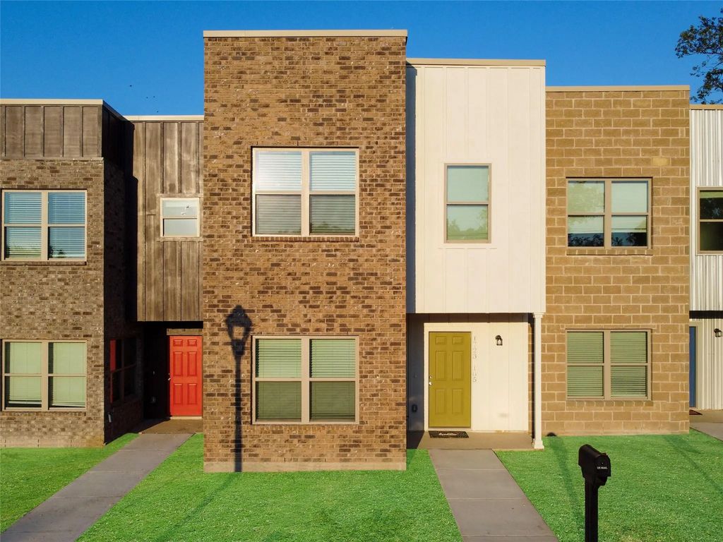 1703 St Louis Avenue, Fort Worth