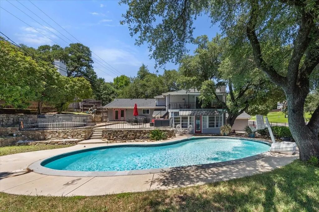 1801 Dakar Road E, Fort Worth