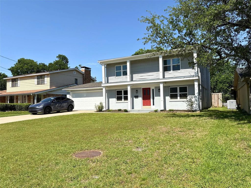 2401 N Alexander Street, Sherman