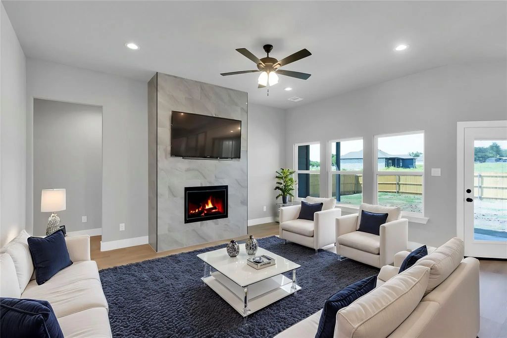 520 E Lamar Street, Palmer
