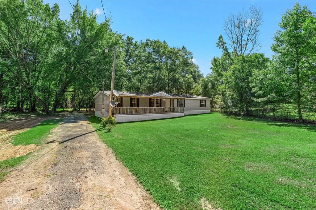 2174 Twin Lake Road, Benton