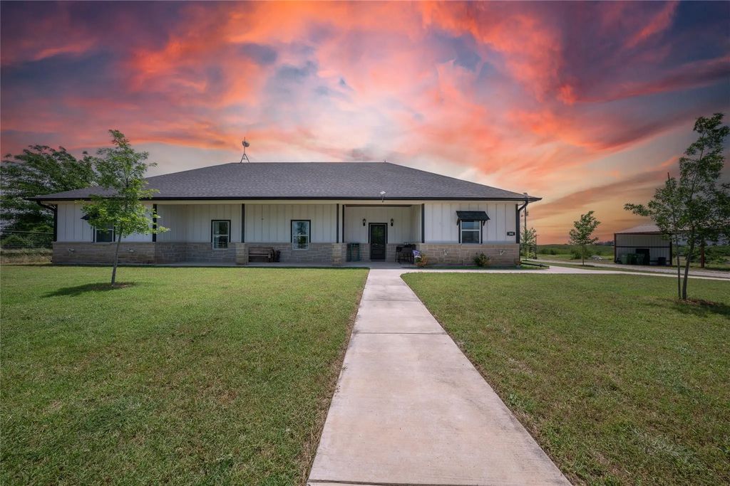 380 Private Road 4219, Decatur