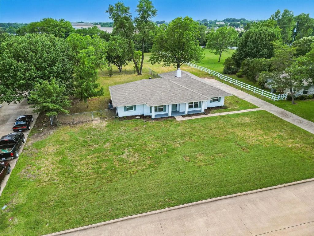 342 Willow Wood Street, Murphy