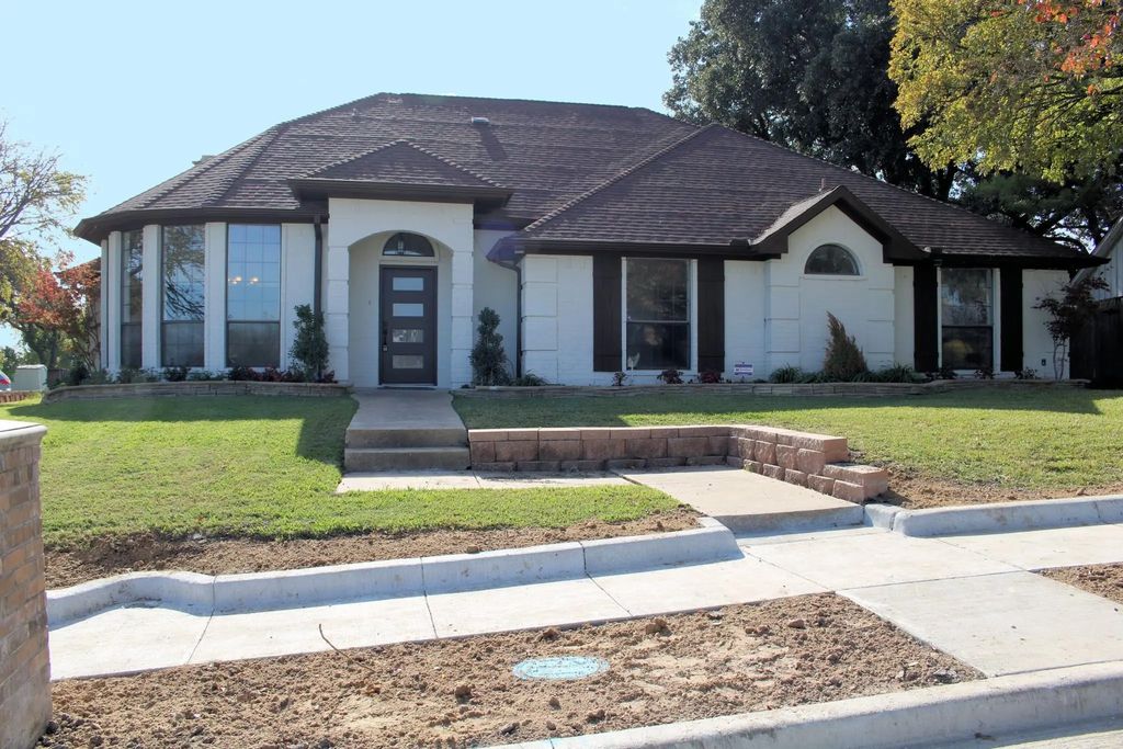 3914 Tawakoni Lane, Garland