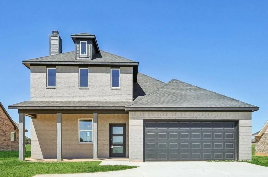 1005 Springfield Drive, Springtown