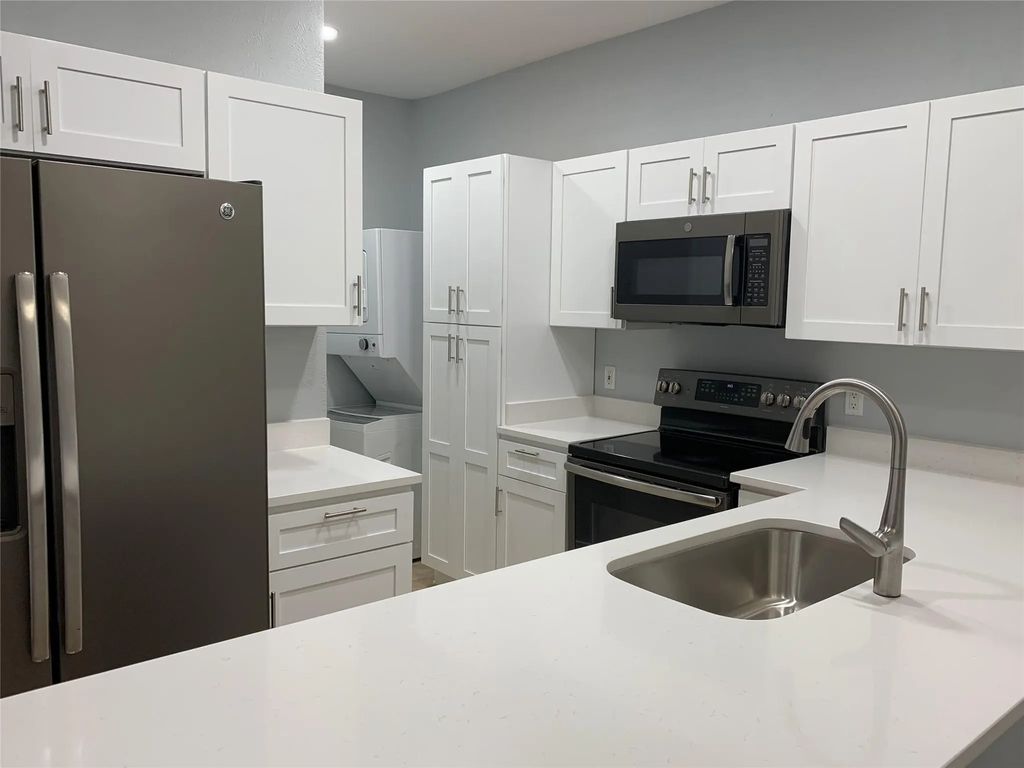 8601 Park Lane 414, Dallas