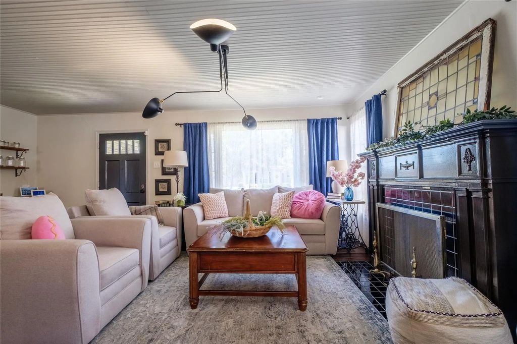 2040 S 9th Street, Waco