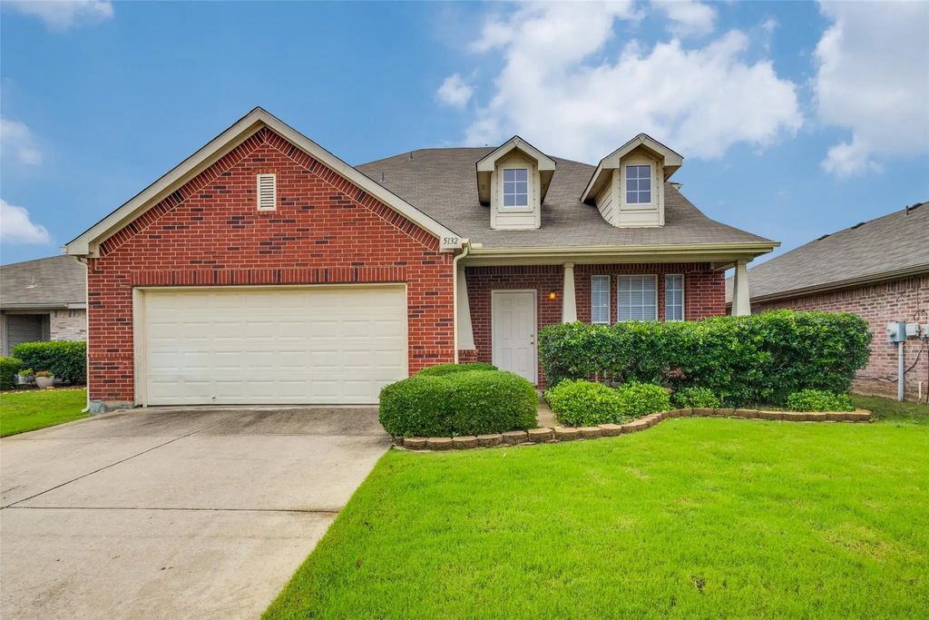 5132 Senator Drive, Fort Worth