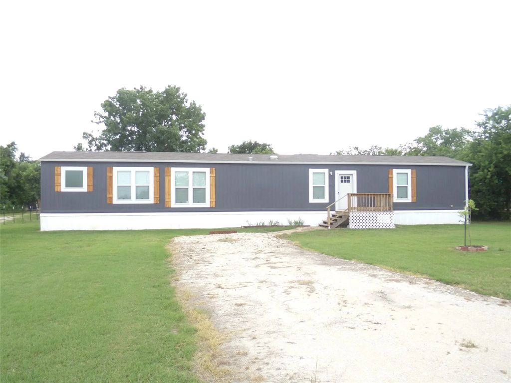407 Se County Road 3040, Corsicana