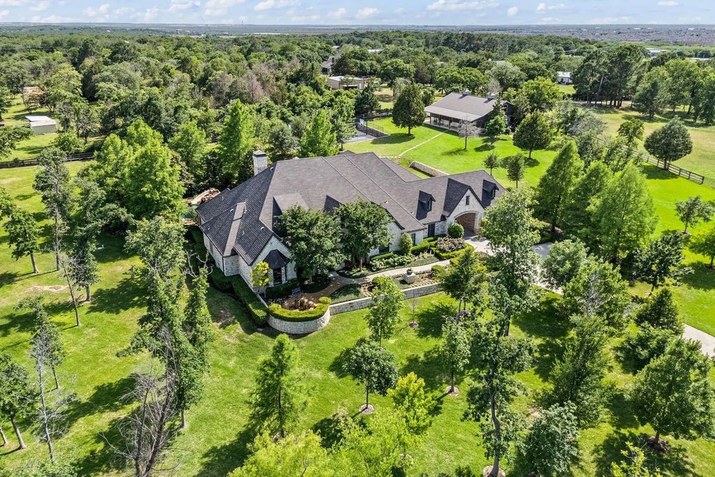 701 Cimarron Court, Argyle