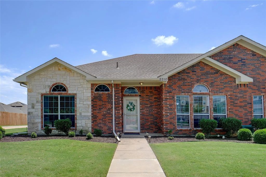 2210 Poinsettia Boulevard, Denton