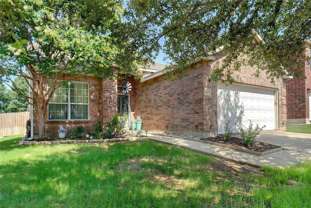 4604 Fox Sedge Lane, Denton