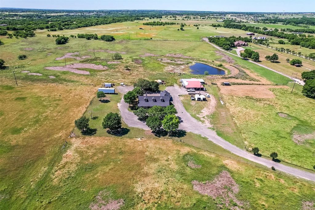 2403 Greathouse Road, Waxahachie