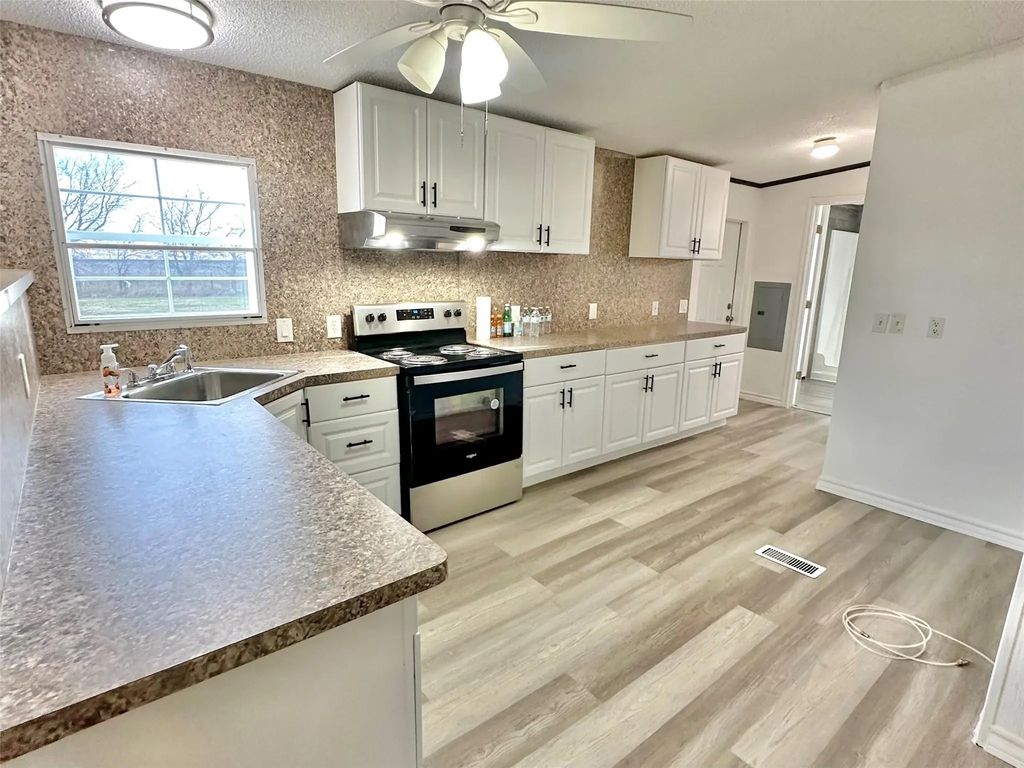 6818 Spring Shower Court, Krum