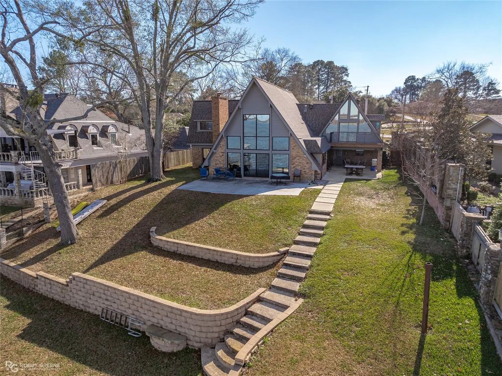 5607 S Lakeshore Drive, Shreveport