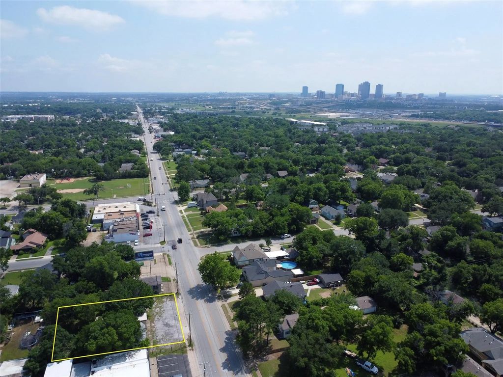 1408 N Sylvania Avenue, Fort Worth