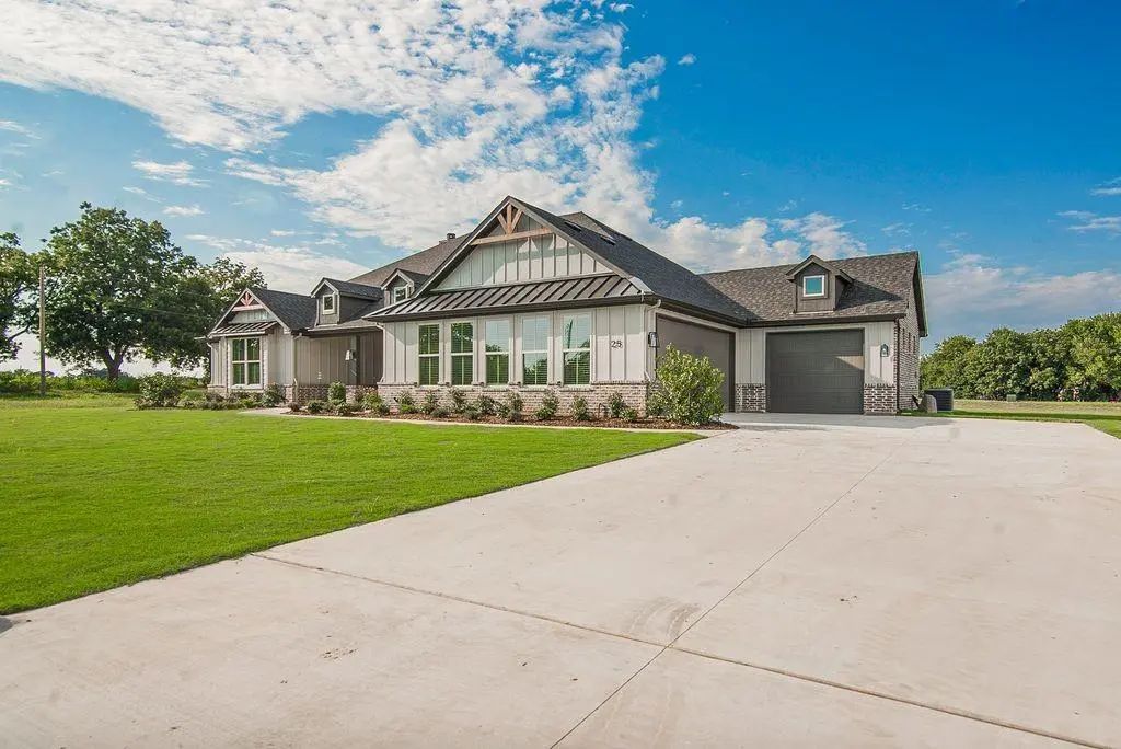 25 Luther Lane, Sherman