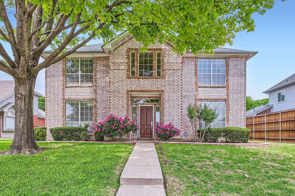 631 Ridgemont Drive, Allen