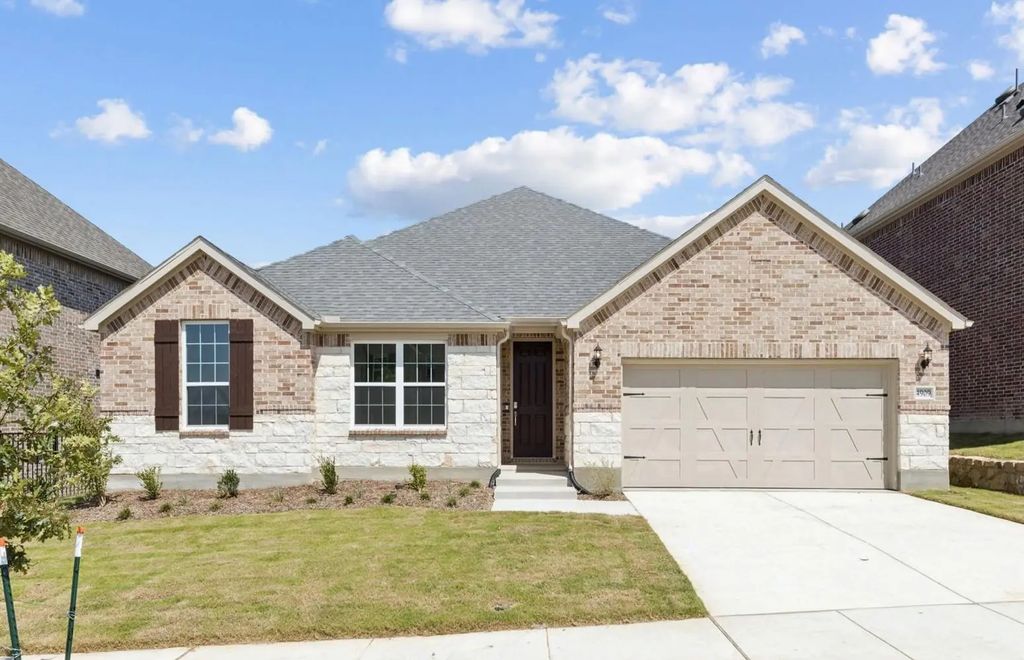 4909 Warhol Court, Celina