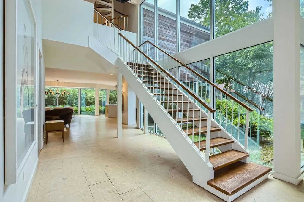 9901 Wood Forest Drive, Dallas