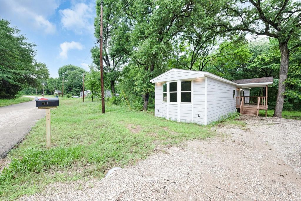 7111 Inca Trail, Mabank