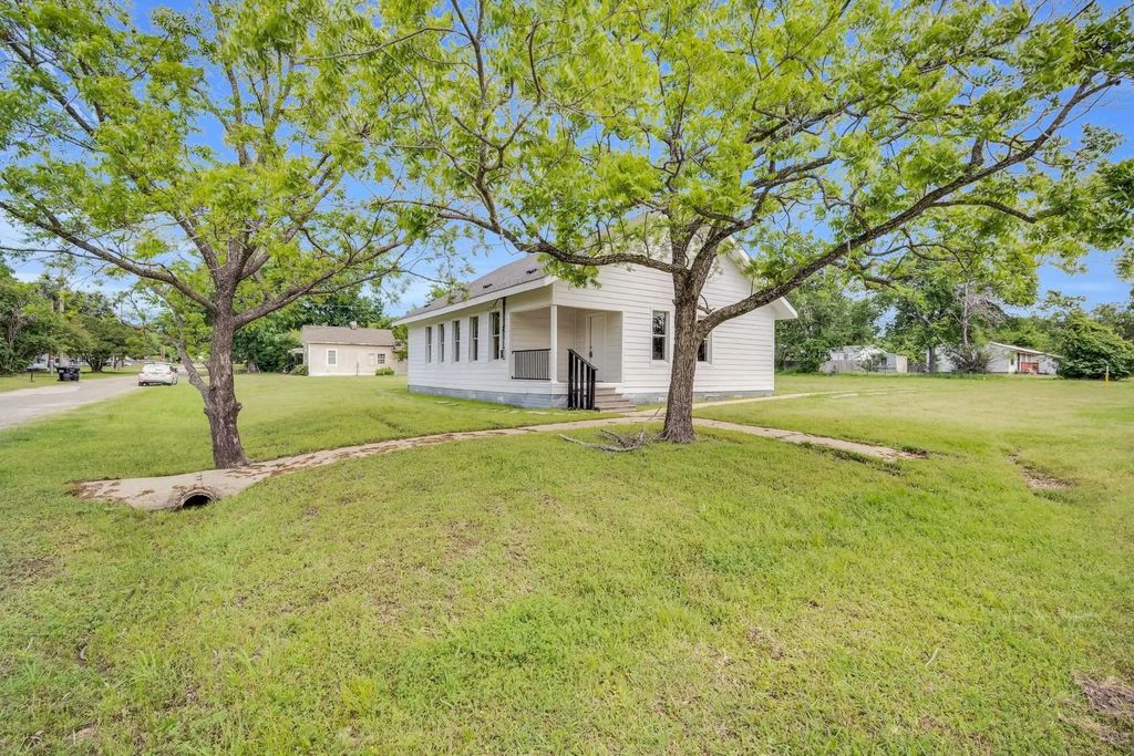 601 S 7th Avenue, Teague