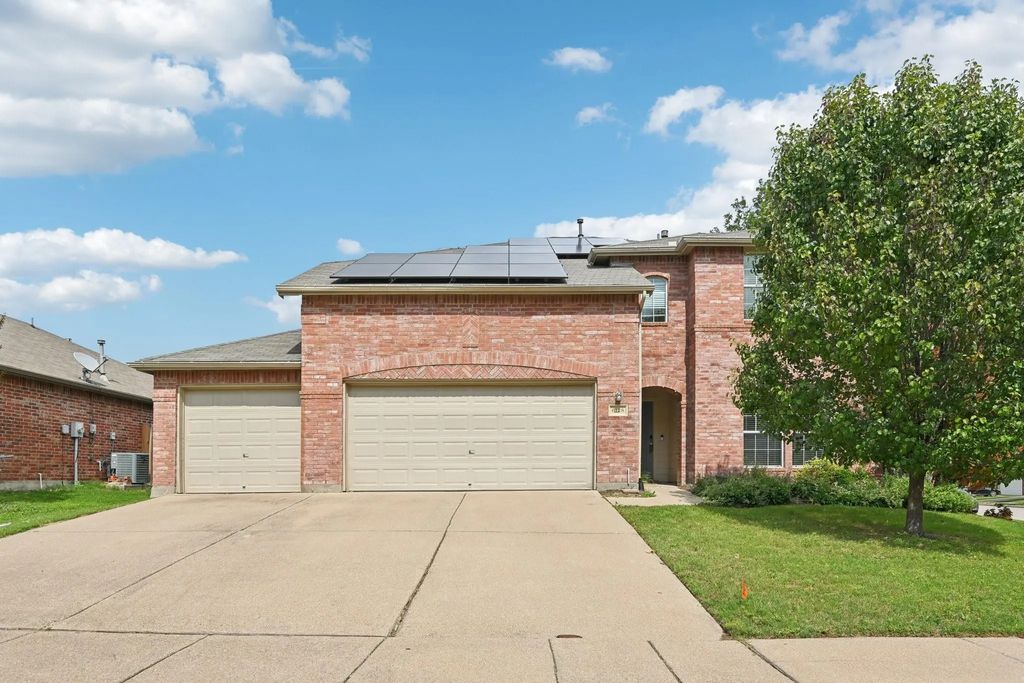 6128 Redear Drive, Fort Worth