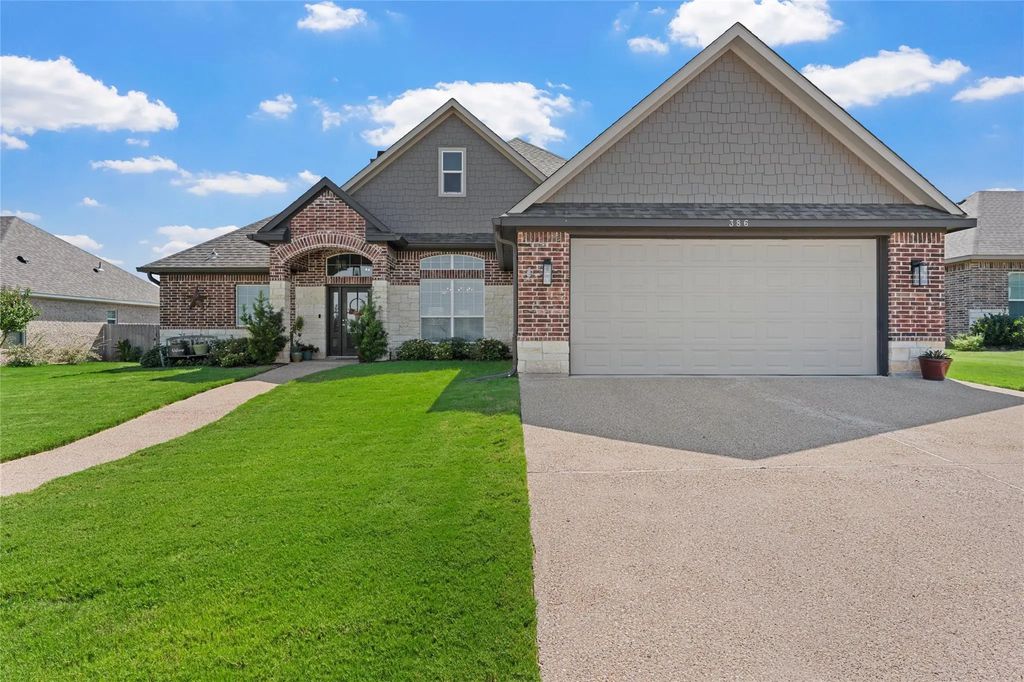 386 Frederick Drive, Robinson