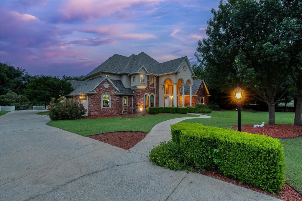 3873 Heritage Trail, Celina