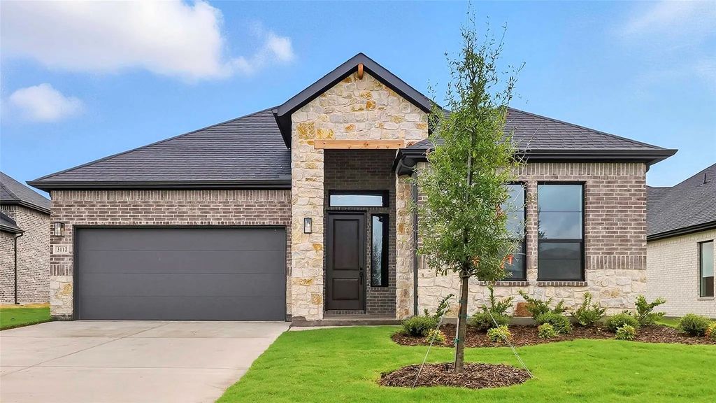 3112 Larry Lott Boulevard, Royse City