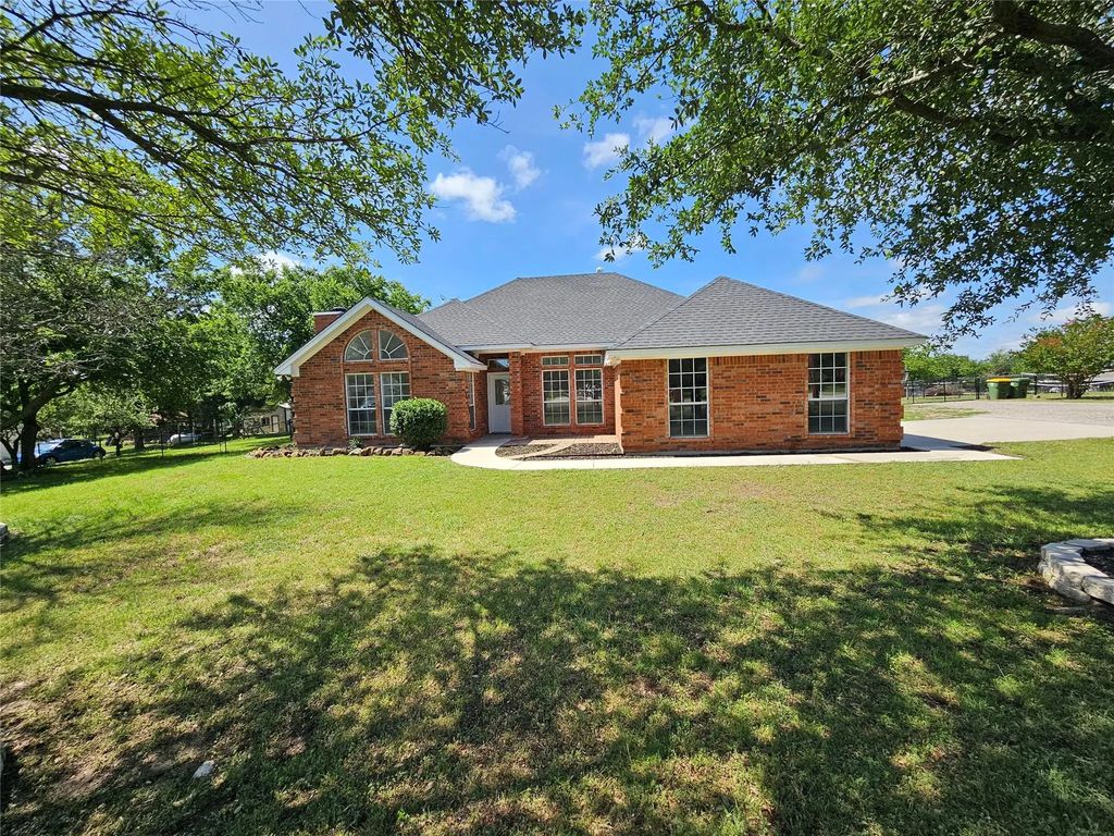 192 Bluebonnet Drive, Decatur