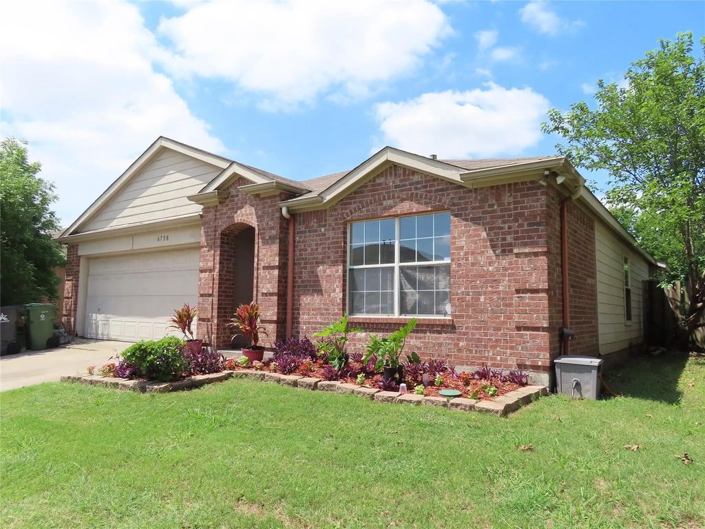 6758 Ambercrest Drive, Arlington